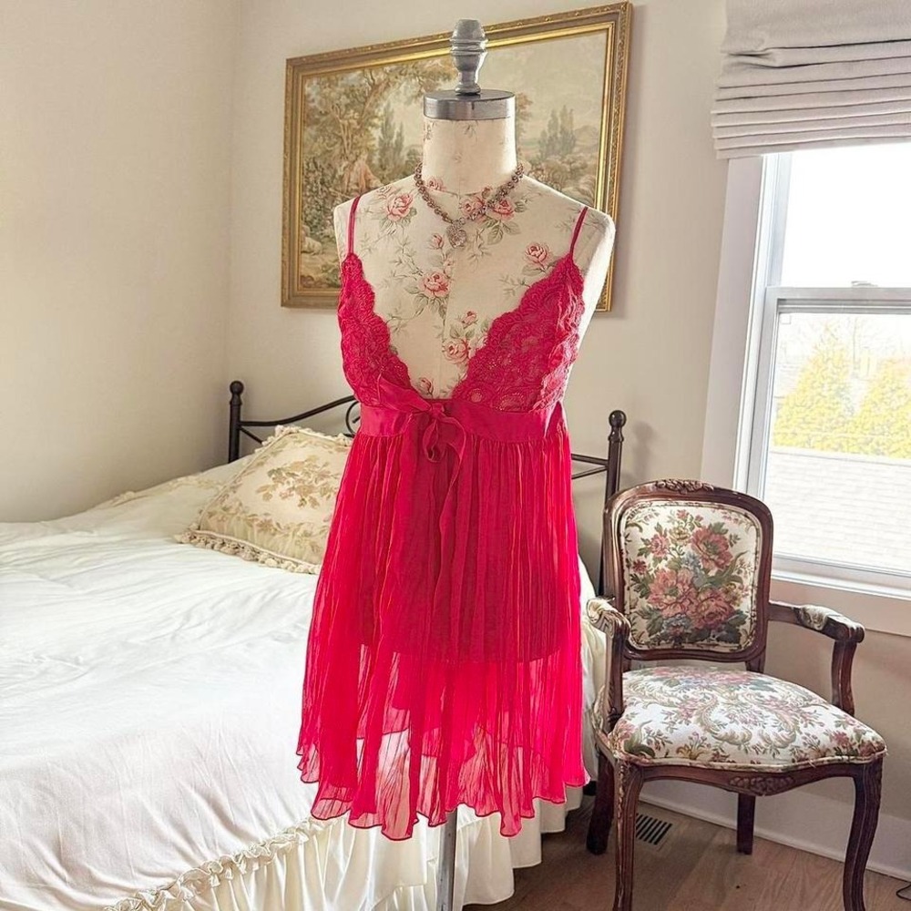 red lace slip dress  Y2K‎ victoria's secret red lace chiffon slip dress size xl